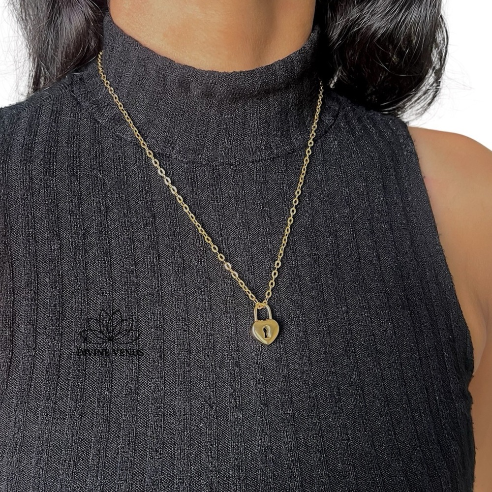 Heart Locket Necklace w/ Keyhole – Gold Plated Stainless Steel | Handmade